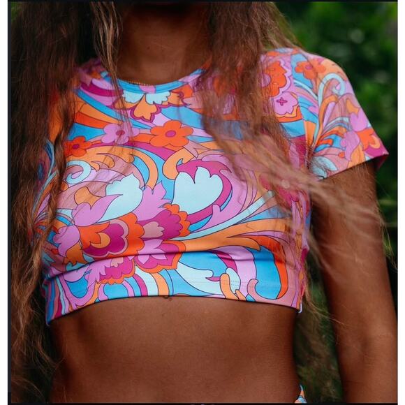 Skatie• ‘Piper’ Top Crop Swim Shirt in LANAI - Picture 3 of 12